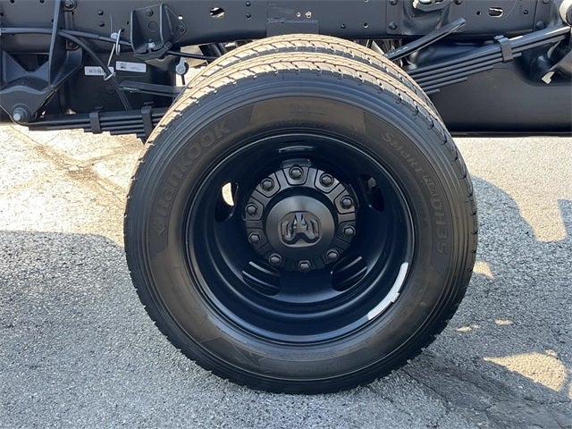 2026 RAM 5500HD RAM 5500 TRADESMAN CHASSIS CREW CAB 4X4 84' CA