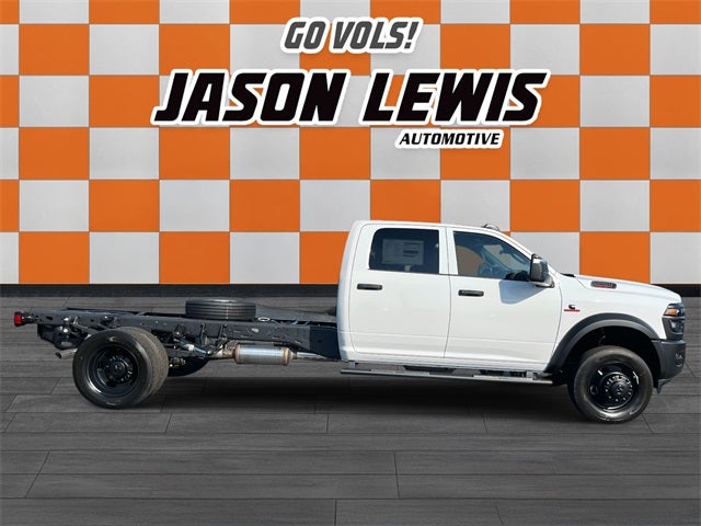 2026 RAM 5500HD RAM 5500 TRADESMAN CHASSIS CREW CAB 4X4 84' CA