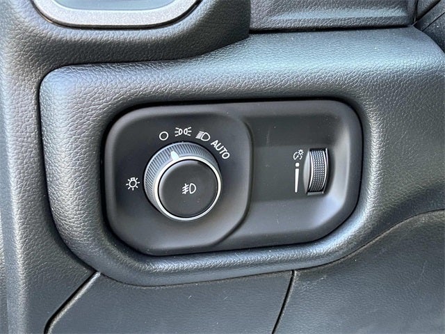 2026 RAM 5500HD RAM 5500 TRADESMAN CHASSIS CREW CAB 4X4 84' CA