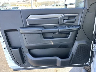 2026 RAM 3500 RAM 3500 TRADESMAN CHASSIS REGULAR CAB 4X4 60' CA