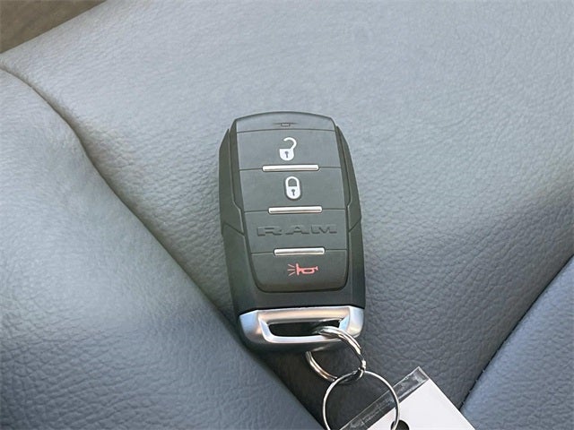 2026 RAM 3500 RAM 3500 TRADESMAN CHASSIS REGULAR CAB 4X4 60' CA