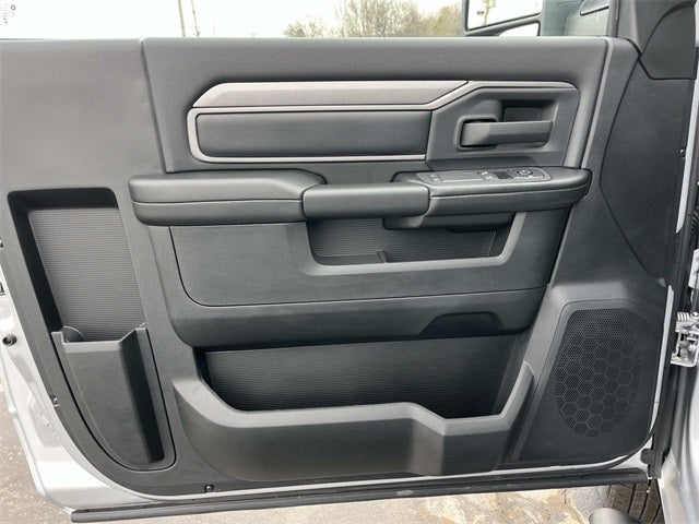 2026 RAM 3500 RAM 3500 TRADESMAN CHASSIS REGULAR CAB 4X4 60' CA