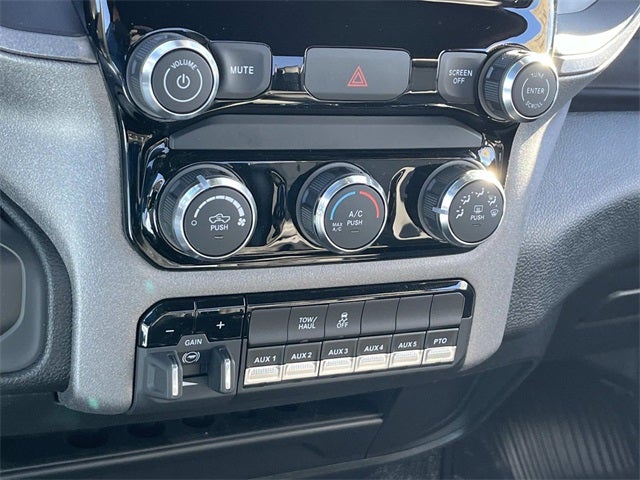 2026 RAM 3500 RAM 3500 TRADESMAN CHASSIS REGULAR CAB 4X4 60' CA