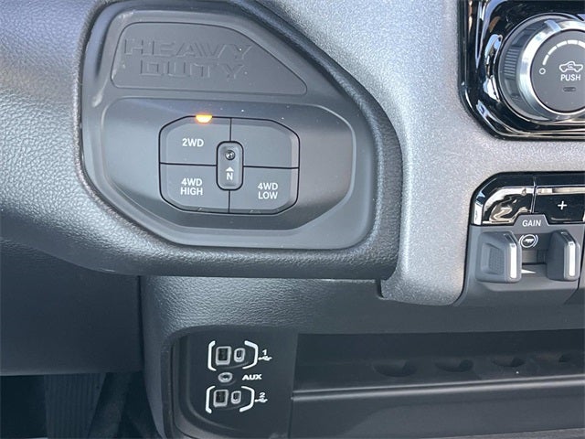 2026 RAM 3500 RAM 3500 TRADESMAN CHASSIS REGULAR CAB 4X4 60' CA