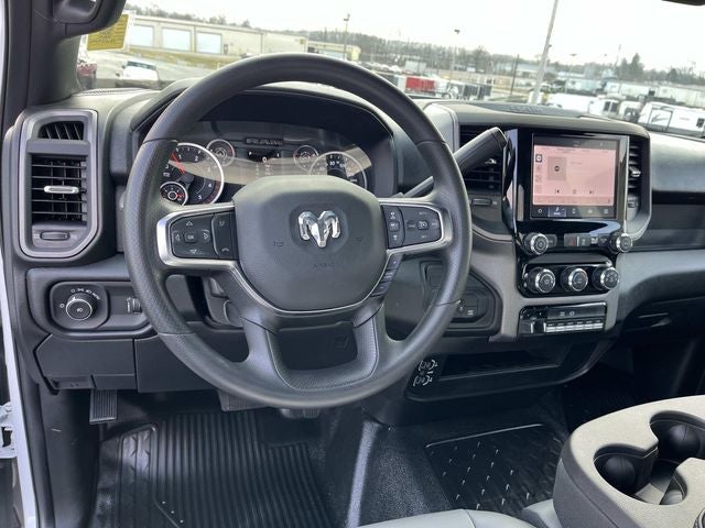 2026 RAM 3500 RAM 3500 TRADESMAN CHASSIS REGULAR CAB 4X4 84' CA