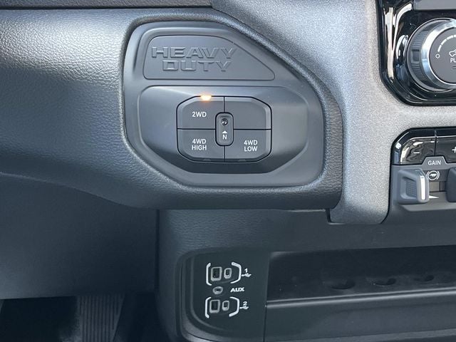 2026 RAM 3500 RAM 3500 TRADESMAN CHASSIS REGULAR CAB 4X4 84' CA