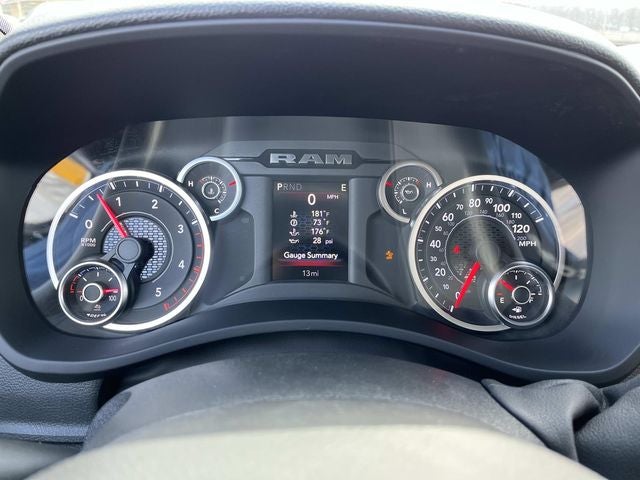 2026 RAM 3500 RAM 3500 TRADESMAN CHASSIS REGULAR CAB 4X4 84' CA