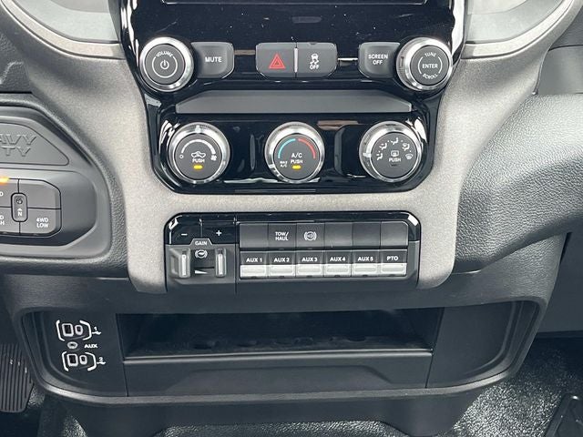 2026 RAM 3500 RAM 3500 TRADESMAN CREW CAB CHASSIS 4X4 60' CA