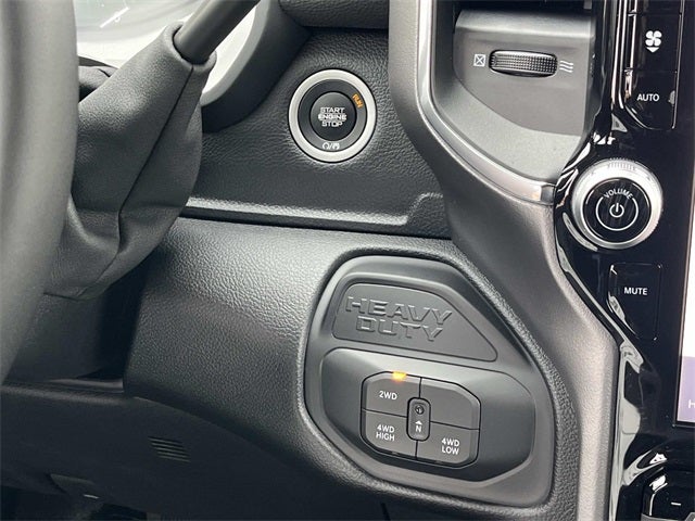 2026 RAM 3500 RAM 3500 BIG HORN CREW CAB CHASSIS 4X4 60' CA