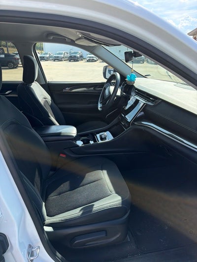 2021 Jeep Grand Cherokee L Laredo