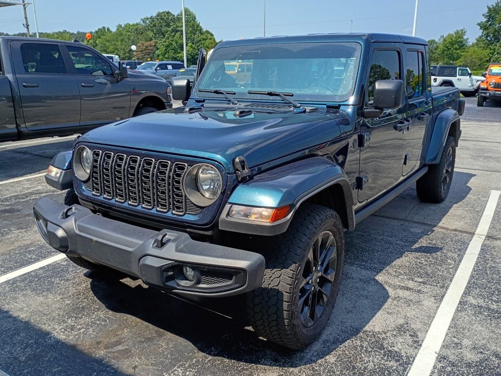 2025 Jeep Gladiator Nighthawk