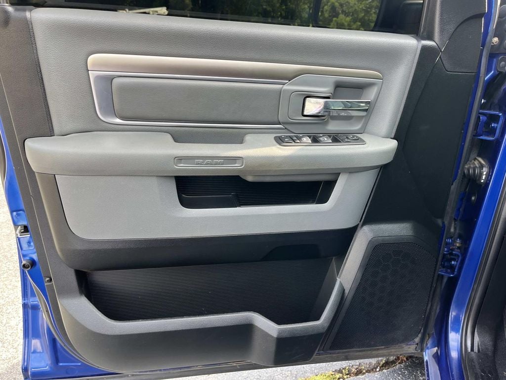 2017 RAM 1500 SLT