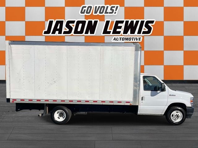 2022 Ford E-350SD Base Cutaway