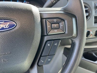 2022 Ford E-350SD Base Cutaway