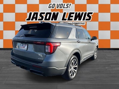 2025 Ford Explorer ST-Line