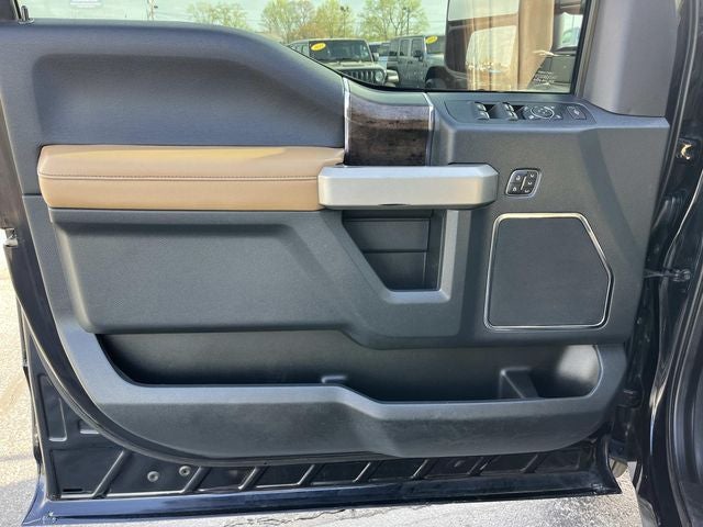 2022 Ford F-350SD Lariat