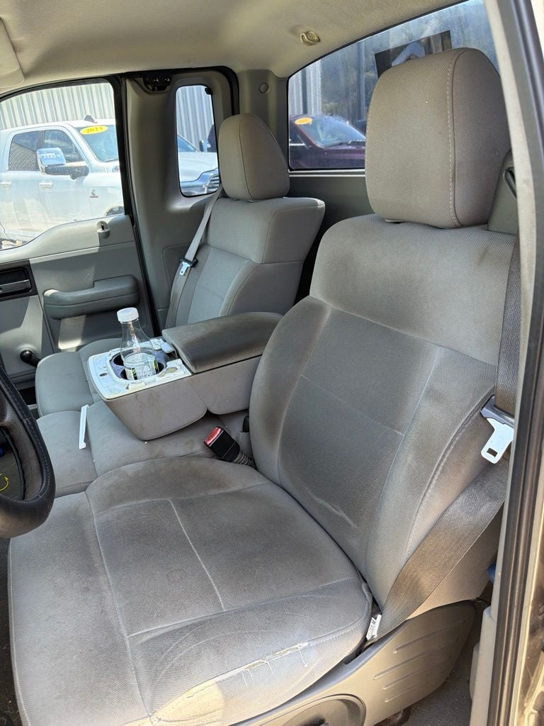 2006 Ford F-150 Base