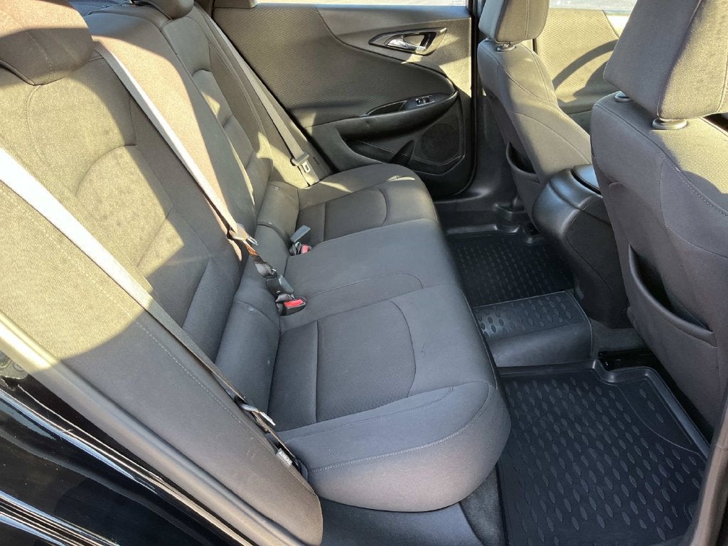 2020 Chevrolet Malibu LS 1LS