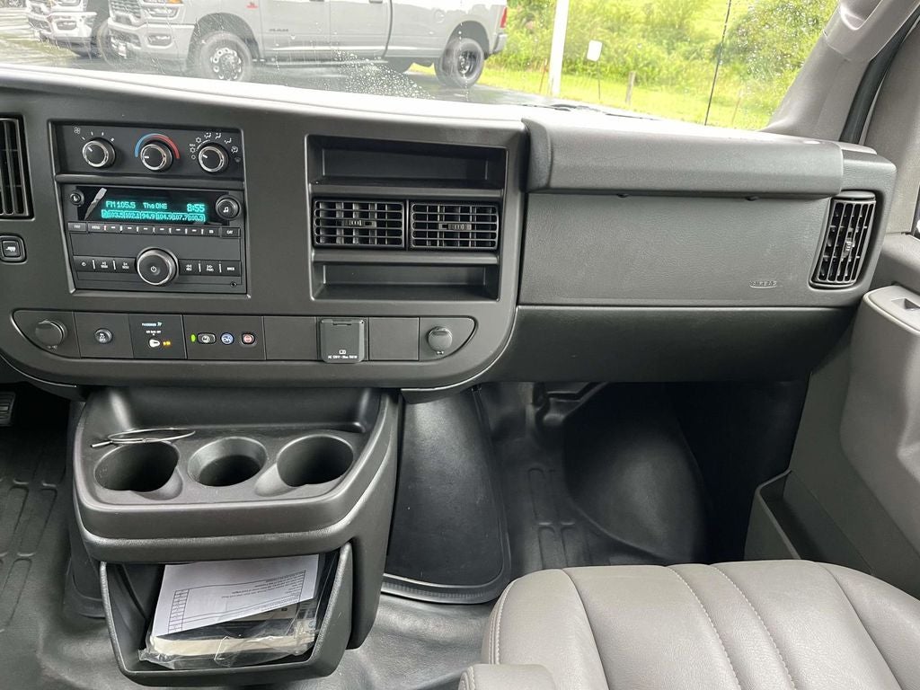 2021 Chevrolet Express 2500 LS Passenger