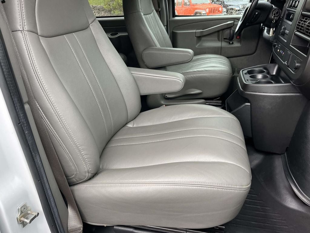 2021 Chevrolet Express 2500 LS Passenger