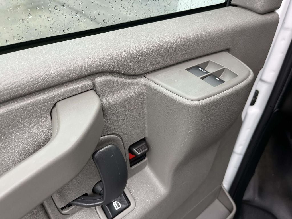 2021 Chevrolet Express 2500 LS Passenger