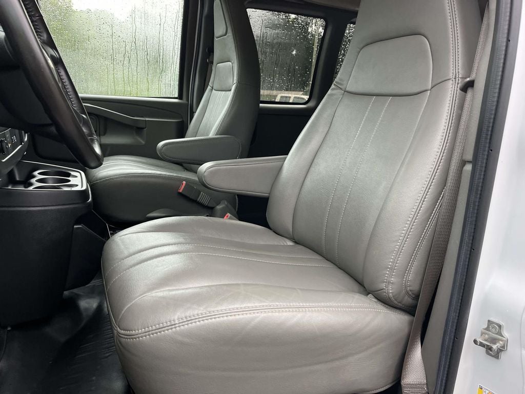 2021 Chevrolet Express 2500 LS Passenger