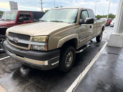 2004 Chevrolet Silverado 2500HD LS