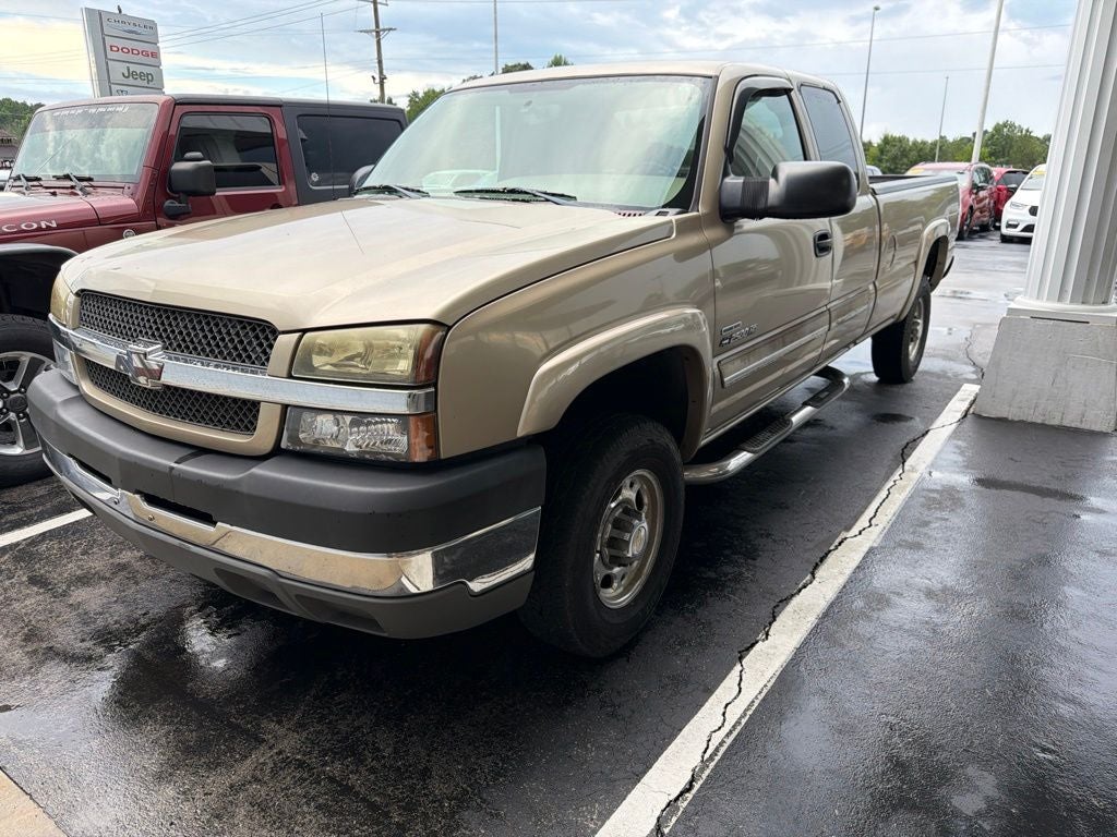 2004 Chevrolet Silverado 2500HD LS