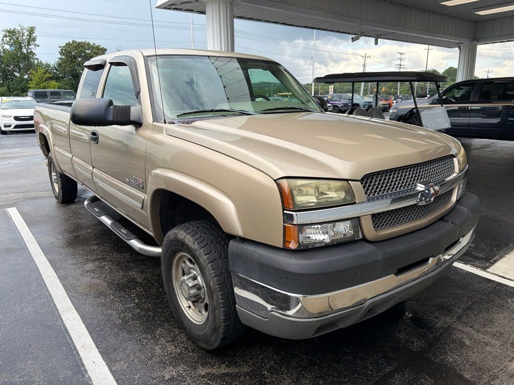 2004 Chevrolet Silverado 2500HD LS
