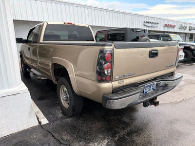 2004 Chevrolet Silverado 2500HD LS