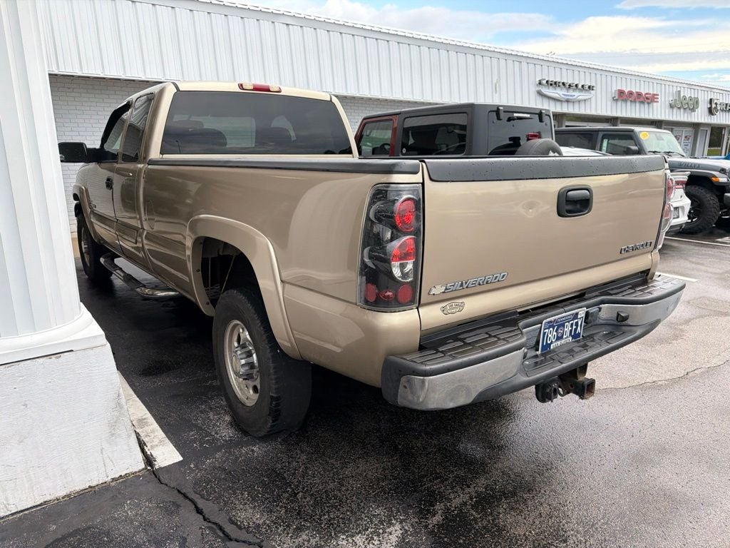 2004 Chevrolet Silverado 2500HD LS