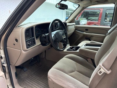 2004 Chevrolet Silverado 2500HD LS