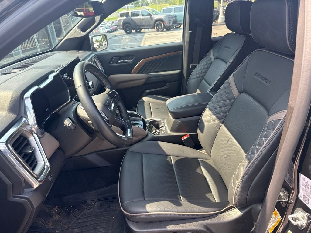 2025 GMC Canyon Denali