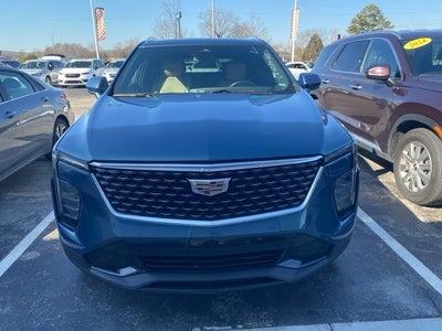 2024 Cadillac XT4 Premium Luxury