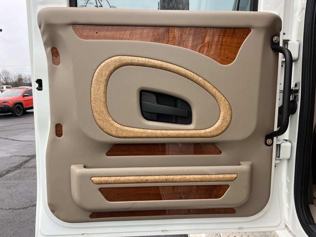 2008 International DuraStar 4400 SBA LP 4X2