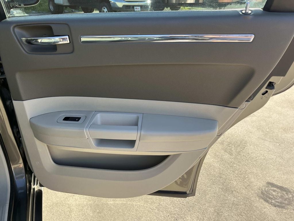 2008 Chrysler 300 Base