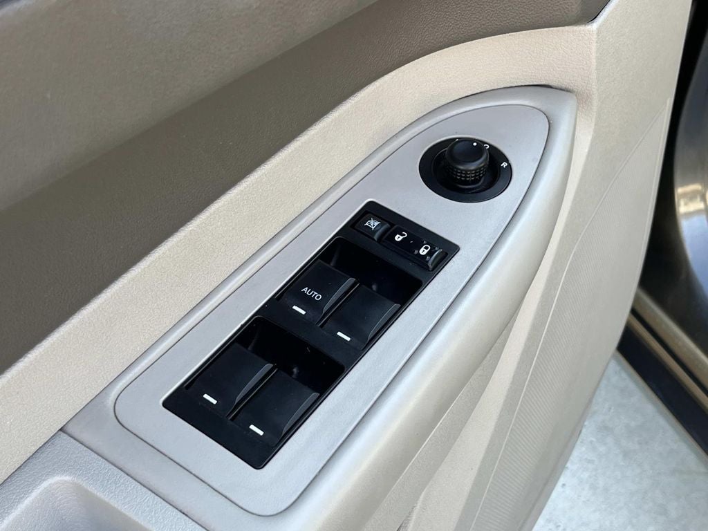 2008 Chrysler 300 Base