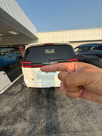 2022 Chrysler Pacifica Touring L