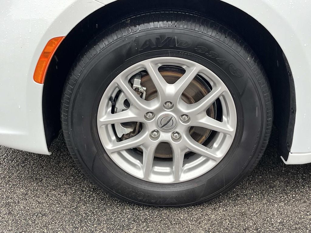 2025 Chrysler Pacifica Select