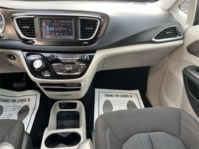 2024 Chrysler Voyager LX