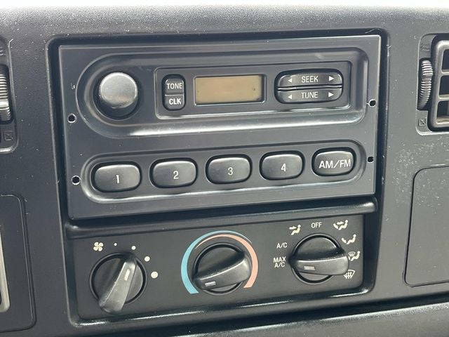 2001 Ford F-650SD XLT DRW