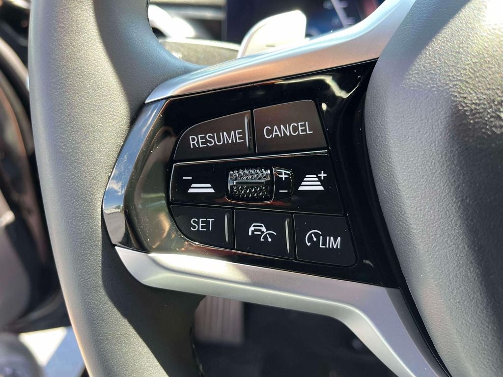 2025 BMW 3 Series 330i