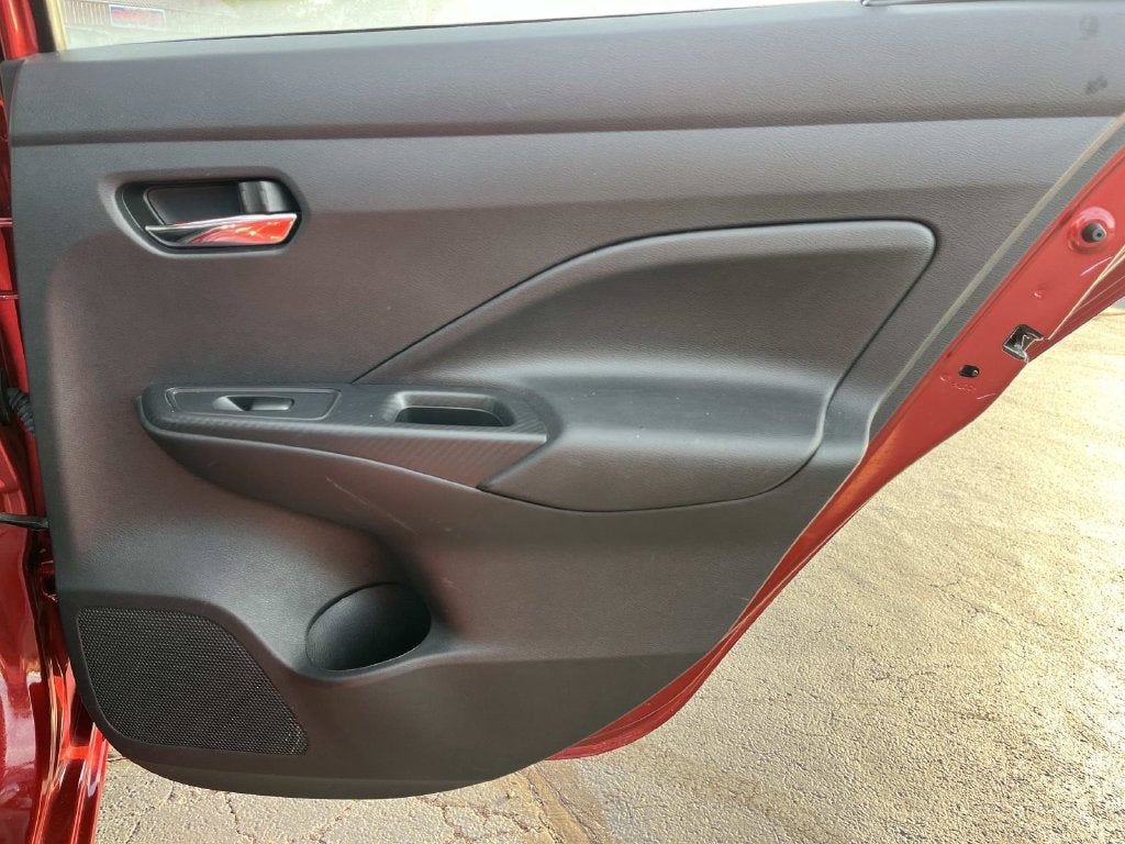 2023 Nissan Versa 1.6 SV