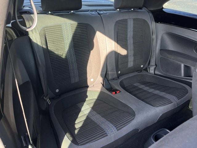 2014 Volkswagen Beetle 2.0T R-Line