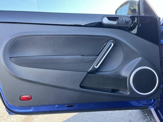 2014 Volkswagen Beetle 2.0T R-Line