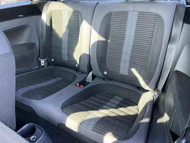 2014 Volkswagen Beetle 2.0T R-Line