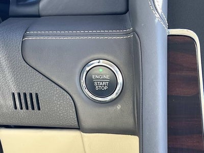 2015 Lincoln Navigator L Base