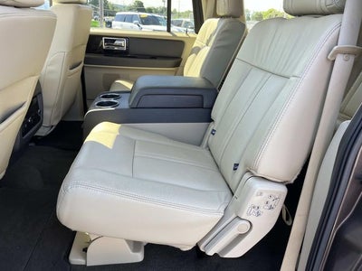 2015 Lincoln Navigator L Base
