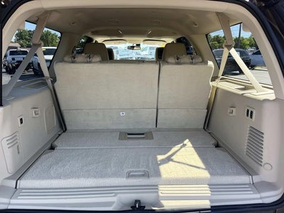 2015 Lincoln Navigator L Base