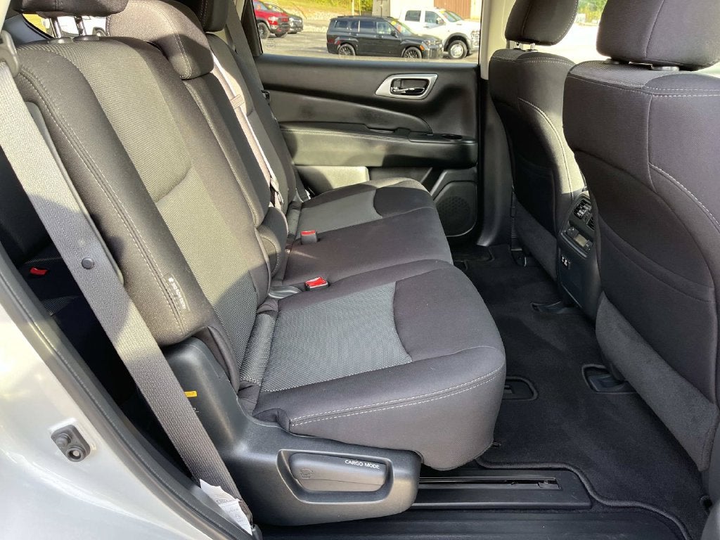 2020 Nissan Pathfinder S